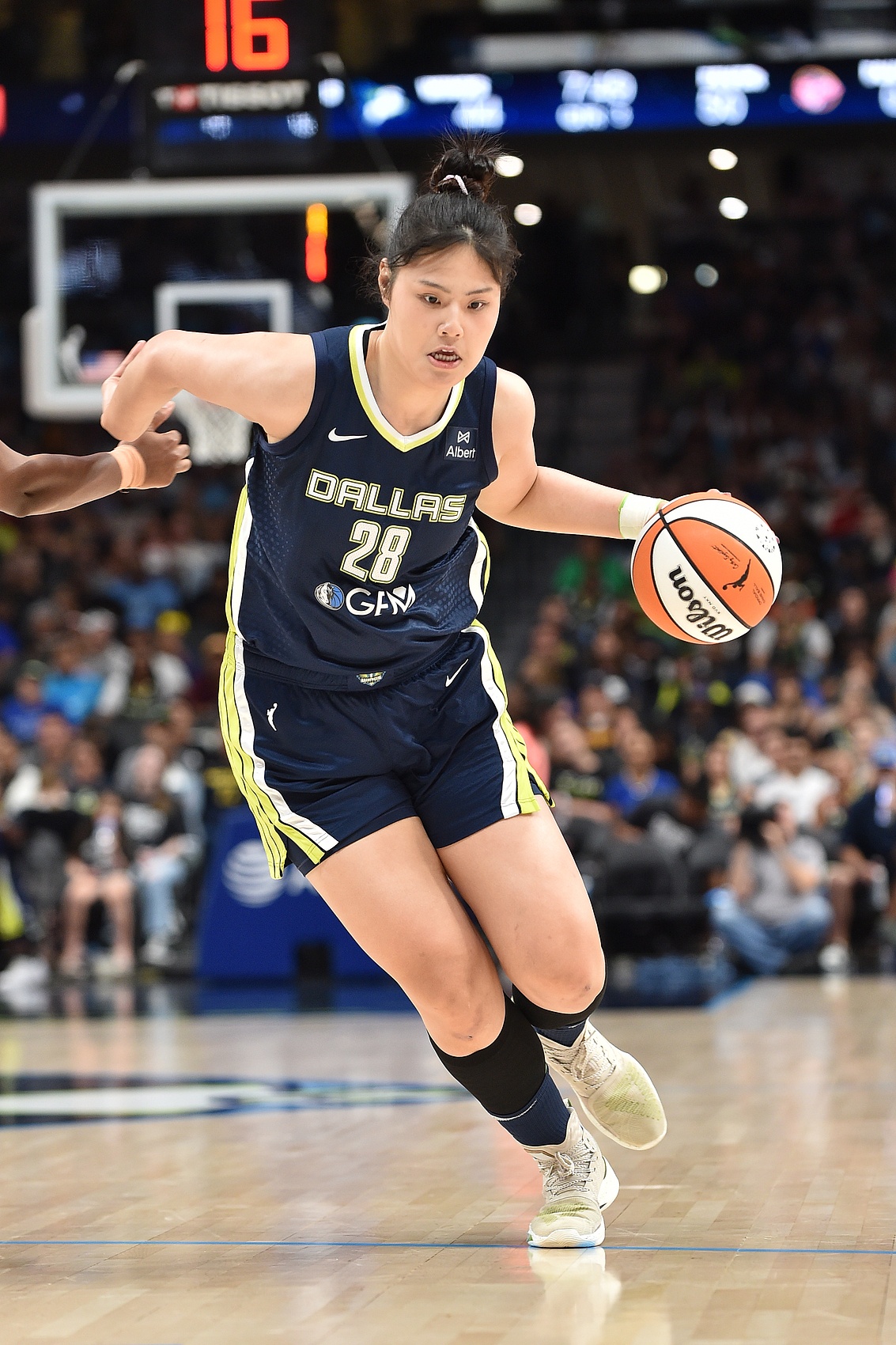 起飞！飞翼第三节曾轰19-0！李月汝前三节9中5砍下15分 正负值+18