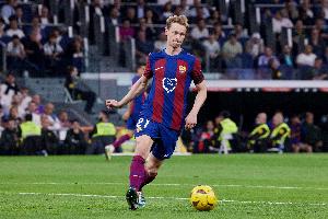 开云体育-每体：德容希望赶上对瓦伦西亚的比赛 将接受巴萨队医详细检查